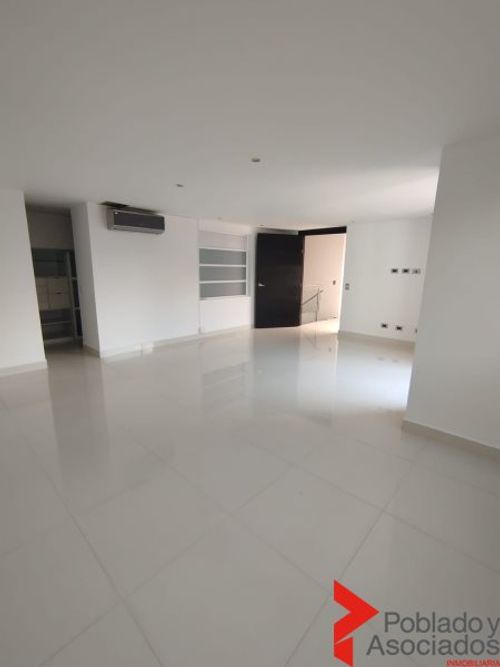 Apartamento de 4 alcobas en venta en Jardines, Envigado, 172 m² · foto 4 de 18