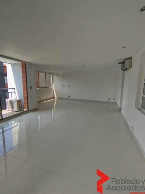 Apartamento de 4 alcobas en venta en Jardines, Envigado, 172 m² · foto 5 de 18