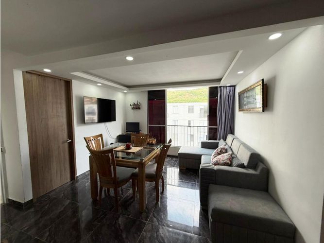Apartamento de 3 alcobas en venta en La Buitrera, Yumbo, 46 m² · foto 4 de 24