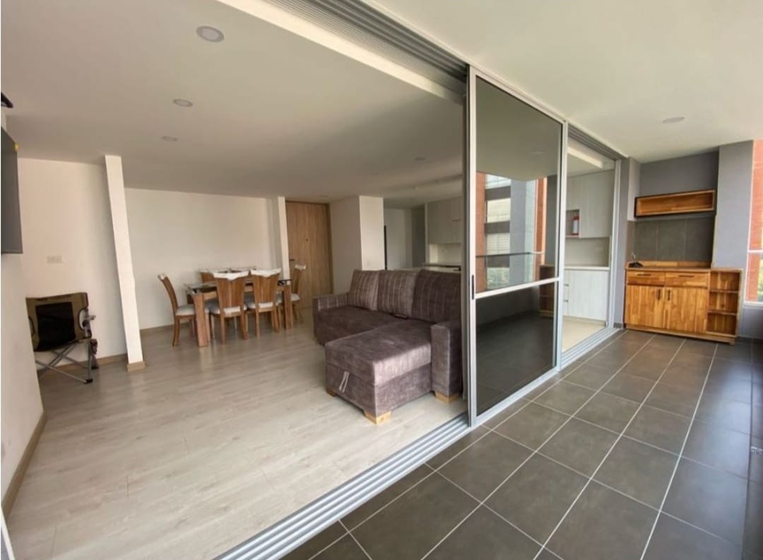 Apartamento en venta en Suramérica, Itagüí · foto 5 de 17