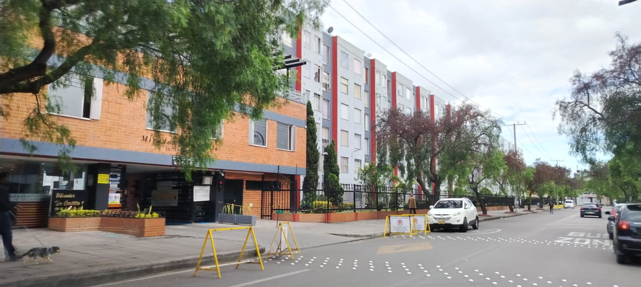 Apartamento en venta en Ciudad Alsacia, Bogotá · foto 10 de 24