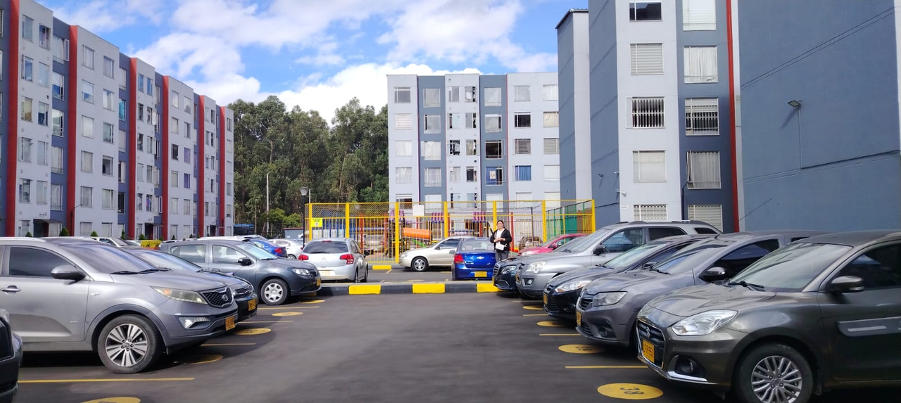 Apartamento en venta en Ciudad Alsacia, Bogotá · foto 9 de 24