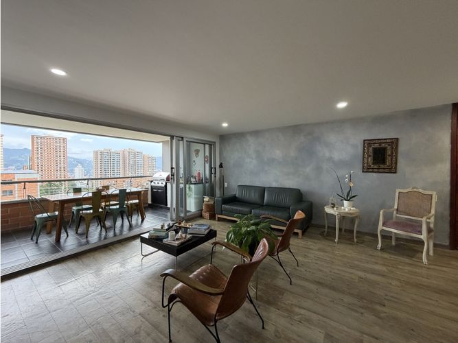 Apartamento de 3 alcobas en venta en Los Balsos, Medellín, 138 m² · foto 3 de 20