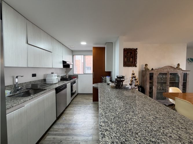 Apartamento de 3 alcobas en venta en Los Balsos, Medellín, 138 m² · foto 16 de 20
