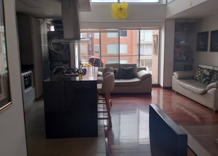 Apartamento en venta en La Felicidad, Bogotá · foto 4 de 21