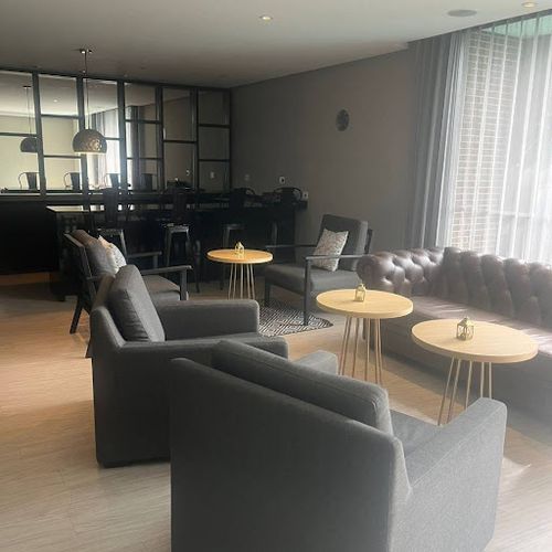 Apartamento de 3 alcobas en venta en Los Rosales, Bogotá, 250 m² · foto 2 de 22