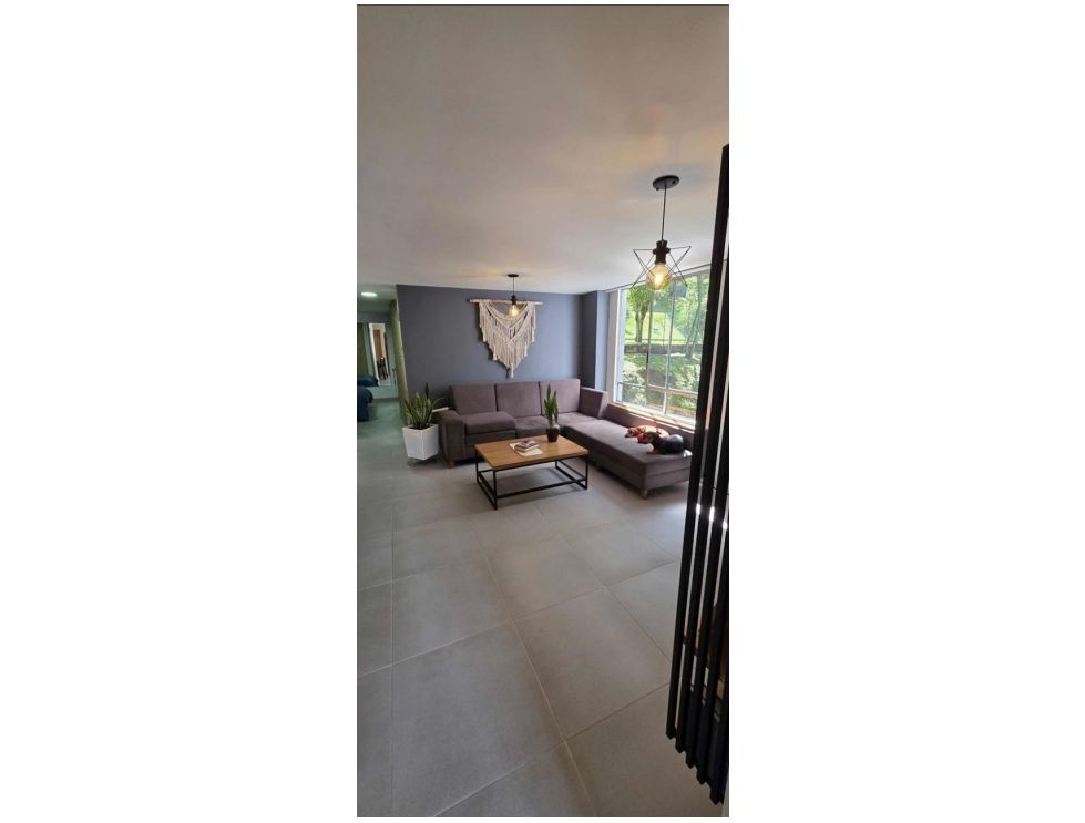 Apartamento en venta en Loma Del Indio, Medellín · foto 2 de 12