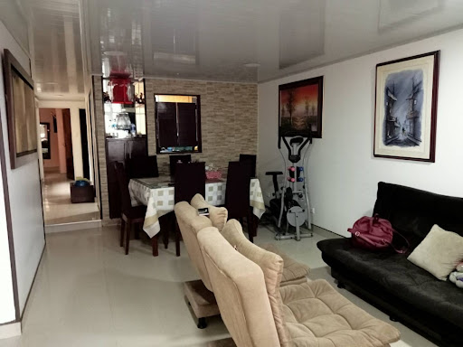 Casa en venta en La Laguna Fontibon, Bogotá · foto 8 de 18
