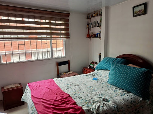 Casa en venta en La Laguna Fontibon, Bogotá · foto 10 de 18