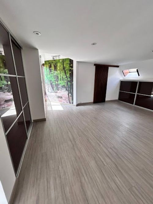 Apartamento de 3 alcobas en venta en Chicó Reservado, Bogotá, 255 m² · foto 22 de 24