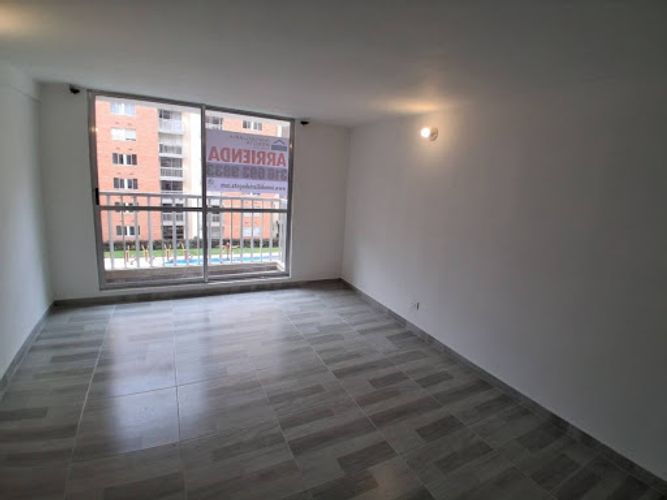Apartamento de 3 alcobas en arriendo en La Prosperidad, Madrid, 57 m² · foto 2 de 20