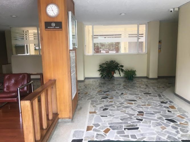 Apartamento de 3 alcobas en venta en Santa Teresita, Bogotá, 105 m² · foto 3 de 24