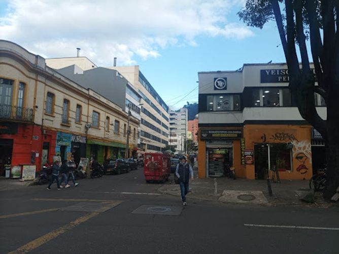 Casa en venta en Quinta Camacho, Bogotá · foto 7 de 17