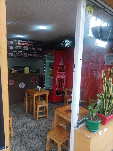 Casa en venta en Quinta Camacho, Bogotá · foto 9 de 17