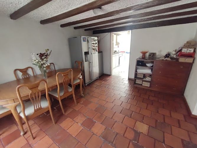 Casa de 5 alcobas en venta en Calatrava, Bogotá, 320 m² · foto 5 de 14
