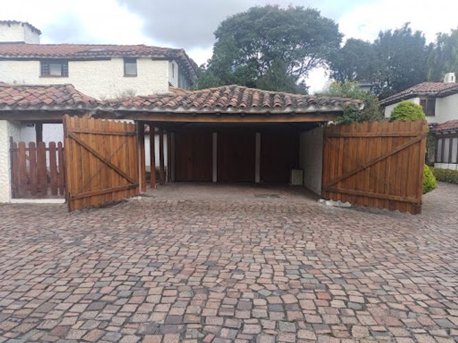 Casa de 5 alcobas en venta en Calatrava, Bogotá, 320 m² · foto 14 de 14