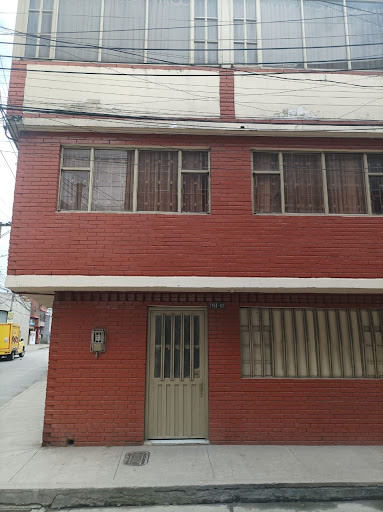Casa en venta en El Carmen, Bogotá · foto 5 de 24