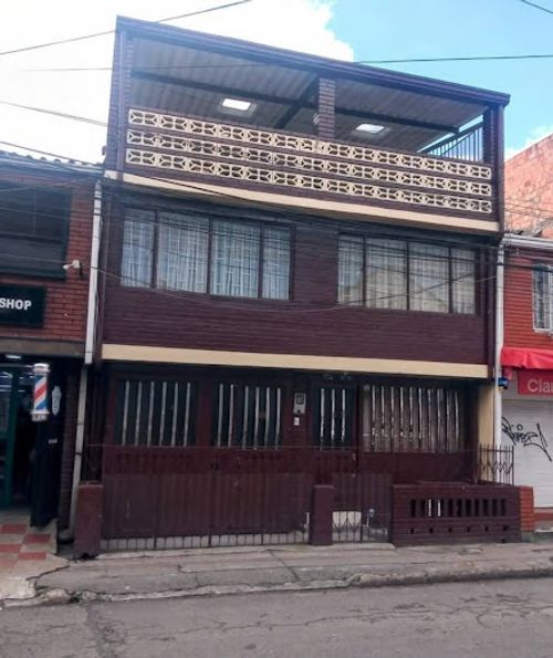 Casa de 5 alcobas en arriendo en Ciudad Quirigua, Bogotá, 230 m² · foto 1 de 20