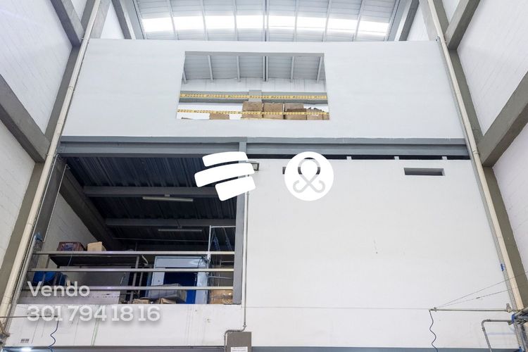 Bodega en venta en La Esmeralda, Itagüí, 1500 m² · foto 3 de 18