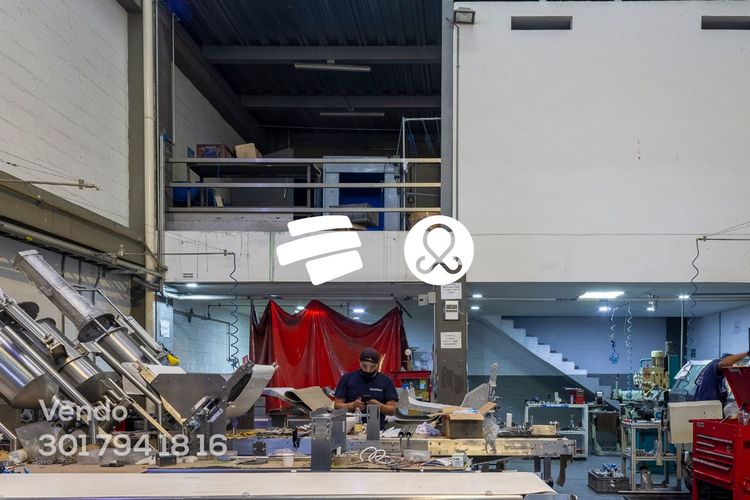 Bodega en venta en La Esmeralda, Itagüí, 1500 m² · foto 11 de 18