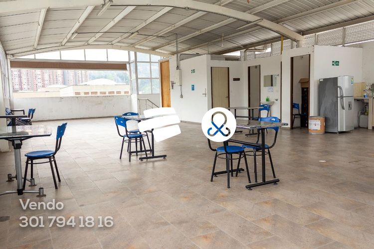 Bodega en venta en La Esmeralda, Itagüí, 1500 m² · foto 14 de 18