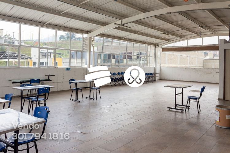 Bodega en venta en La Esmeralda, Itagüí, 1500 m² · foto 17 de 18