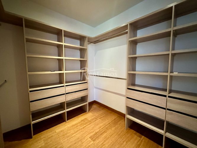 Casa de 3 alcobas en venta en Loma El Atravesado, Envigado, 280 m² · foto 19 de 22