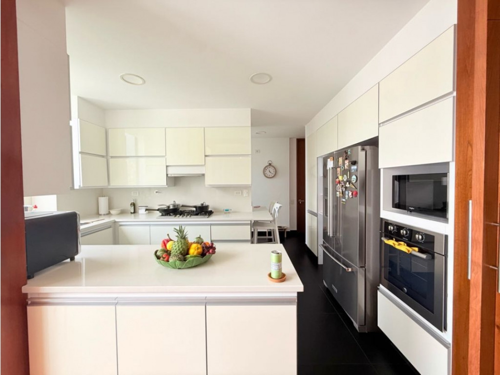 Apartamento en venta en El Campestre, Medellín · foto 6 de 17