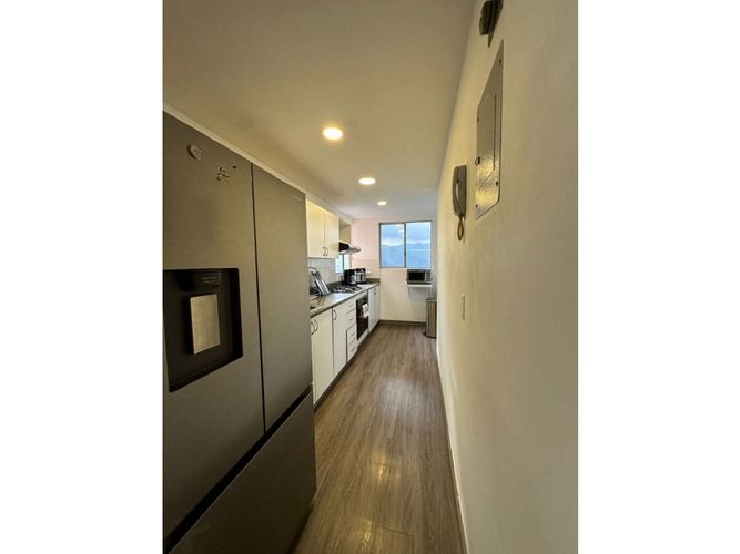 Apartamento en venta en El Poblado, Medellín · foto 6 de 24