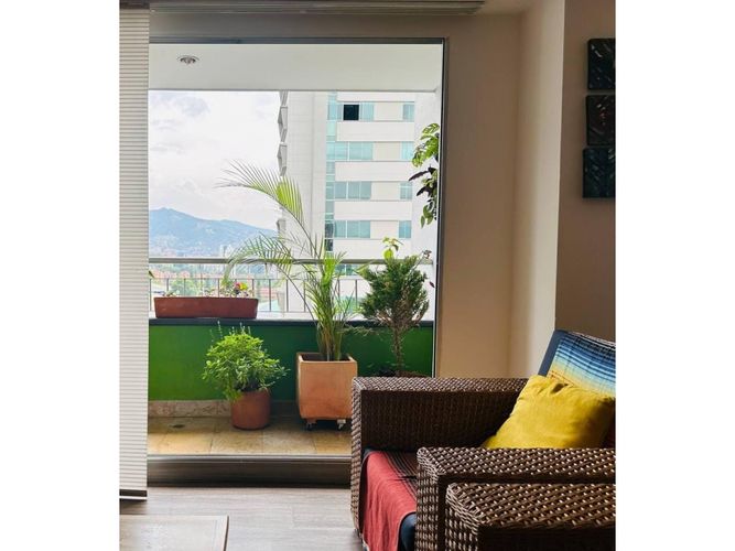 Apartamento en venta en El Poblado, Medellín · foto 8 de 24