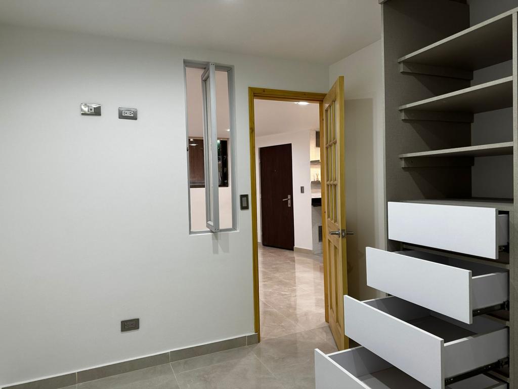 Apartamento en venta en Los Rosales, Bogotá · foto 11 de 19