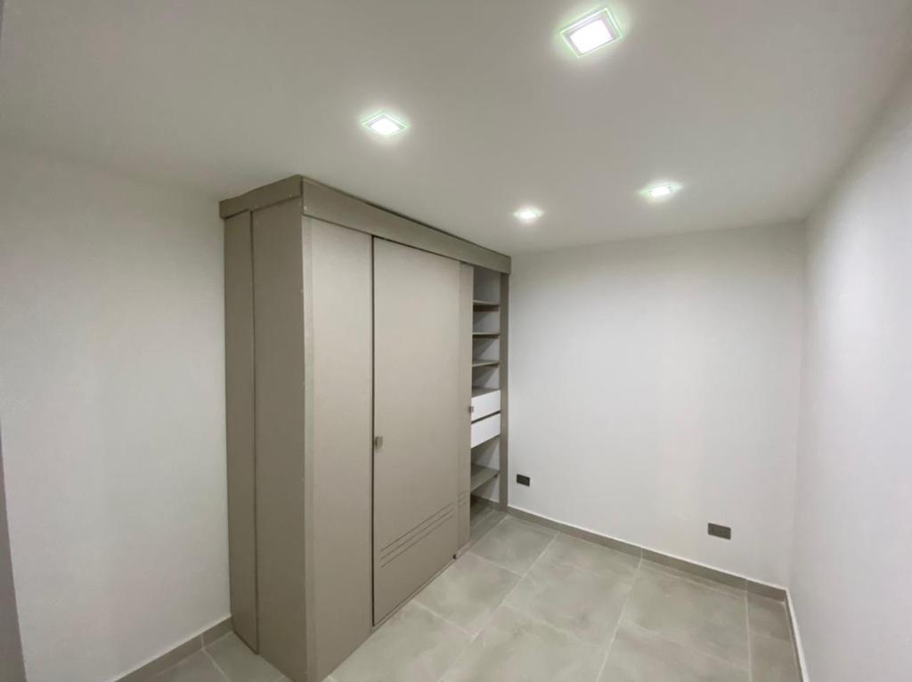 Apartamento en venta en Los Rosales, Bogotá · foto 14 de 19