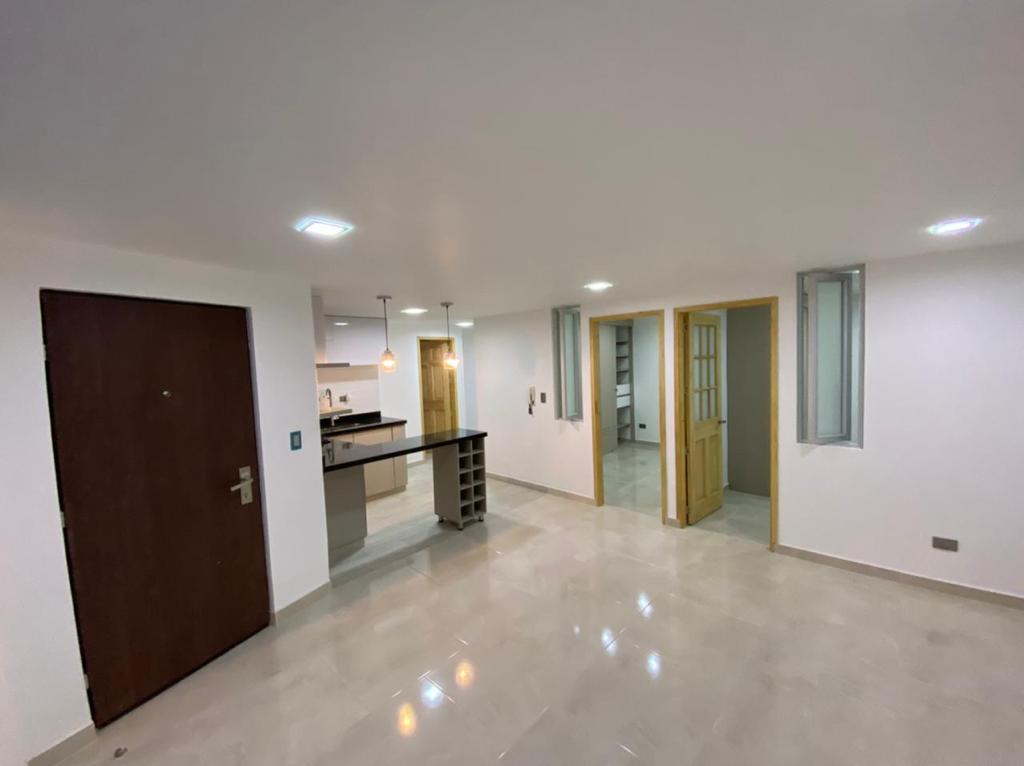 Apartamento en venta en Los Rosales, Bogotá · foto 17 de 19