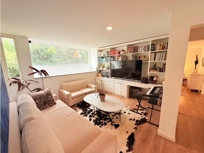 Casa de 4 alcobas en arriendo en El Castillo, Medellín, 236 m² · foto 9 de 13