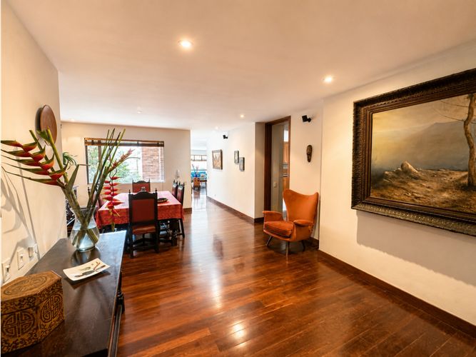 Apartamento de 3 alcobas en venta en Los Rosales, Bogotá, 232 m² · foto 5 de 23