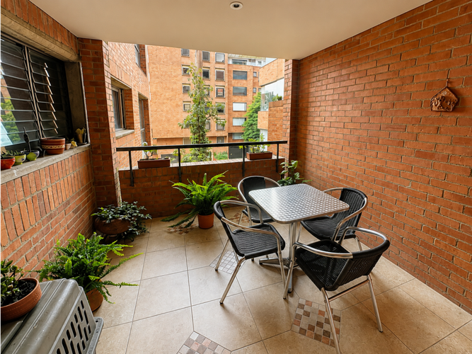 Apartamento de 3 alcobas en venta en Los Rosales, Bogotá, 232 m² · foto 16 de 23