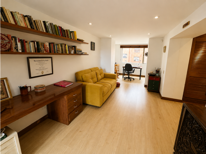 Apartamento de 3 alcobas en venta en Los Rosales, Bogotá, 232 m² · foto 17 de 23