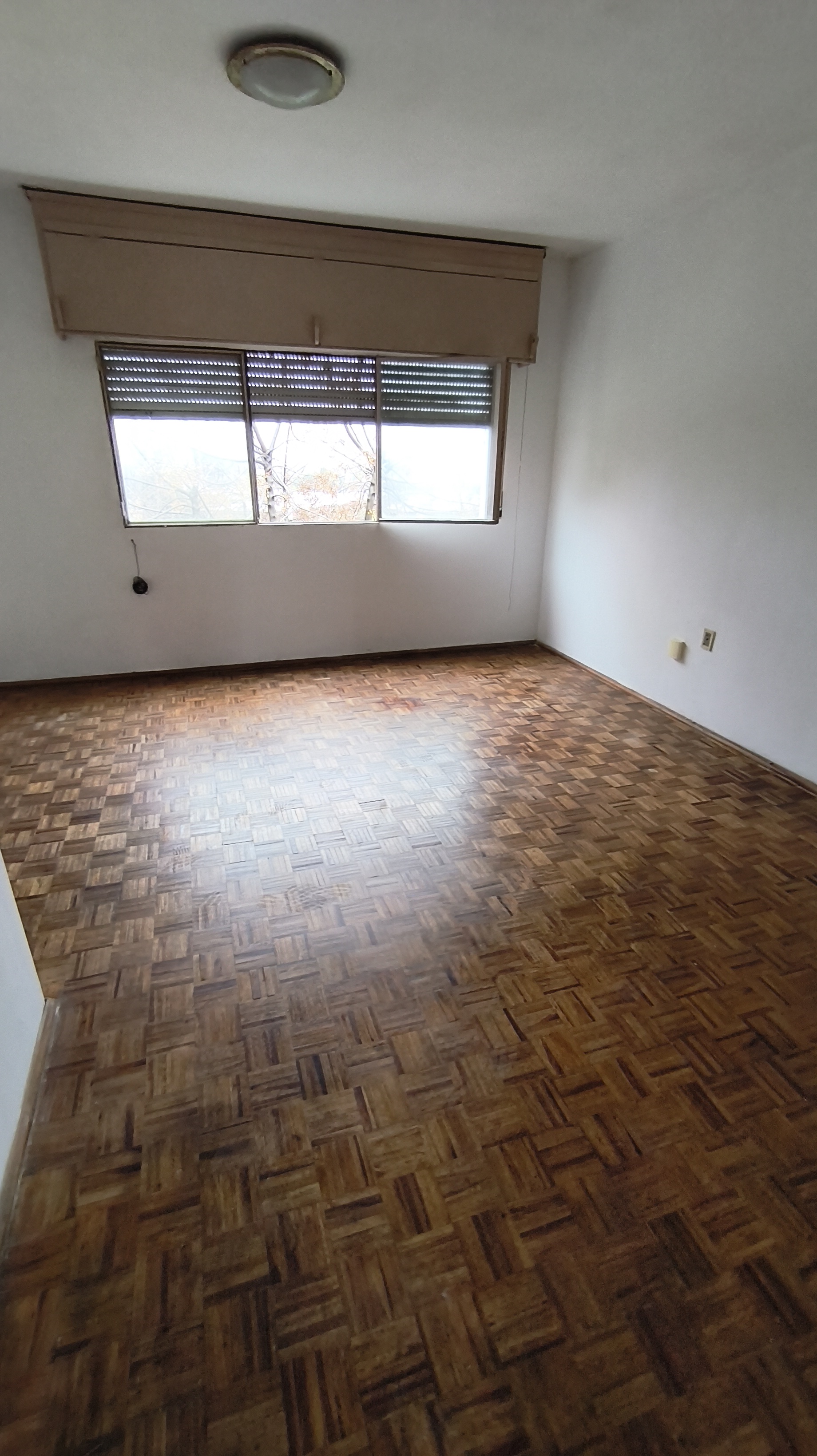 ALQUILO APTO. 2 DORM. BARRIO ITUZAINGÓ.