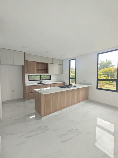 Casa de 3 alcobas en venta en Tiquiza, Chía, 700 m² · foto 2 de 16