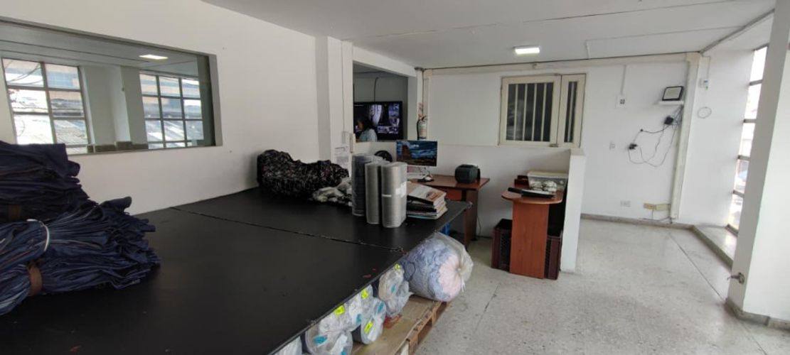 Bodega en arriendo en Colombia, Medellín, 300 m² · foto 7 de 15