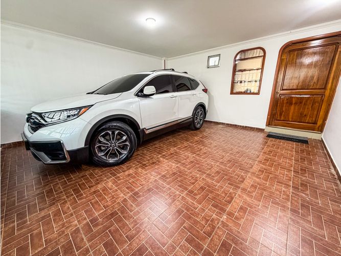 Casa en venta en Engativá, Bogotá · foto 2 de 24