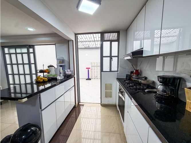 Casa en venta en Engativá, Bogotá · foto 4 de 24