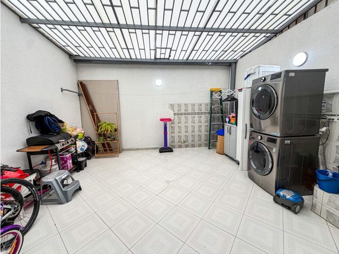 Casa en venta en Engativá, Bogotá · foto 9 de 24