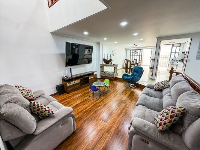 Casa en venta en Engativá, Bogotá · foto 11 de 24