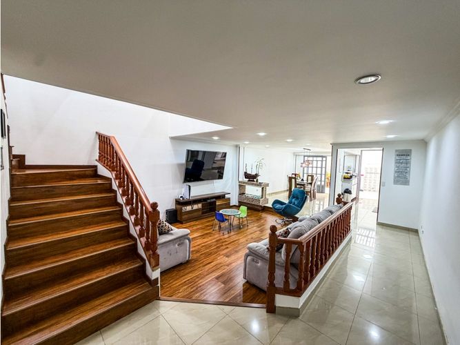 Casa en venta en Engativá, Bogotá · foto 12 de 24