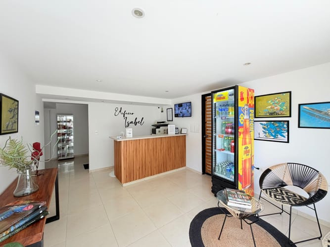 Edificio en venta en Los Libertadores, Cali, 1150 m² · foto 3 de 24