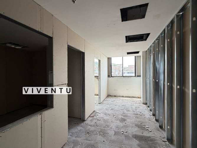 Edificio en venta en Los Libertadores, Cali, 1150 m² · foto 13 de 24