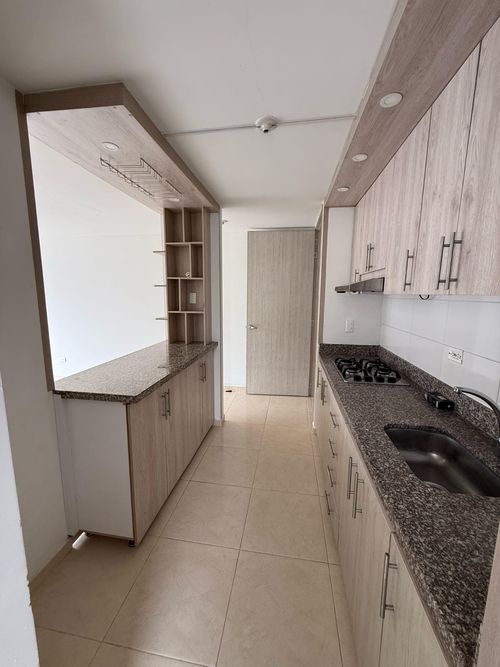 Apartamento de 3 alcobas en venta en Ibagué, 68 m² · foto 6 de 24