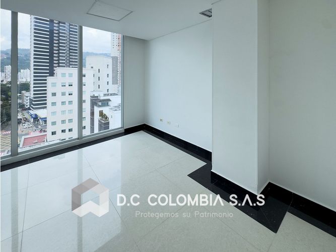 Oficina en venta en Bolivar, Bucaramanga, 168 m² · foto 2 de 13