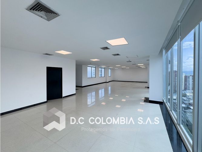 Oficina en venta en Bolivar, Bucaramanga, 168 m² · foto 3 de 13
